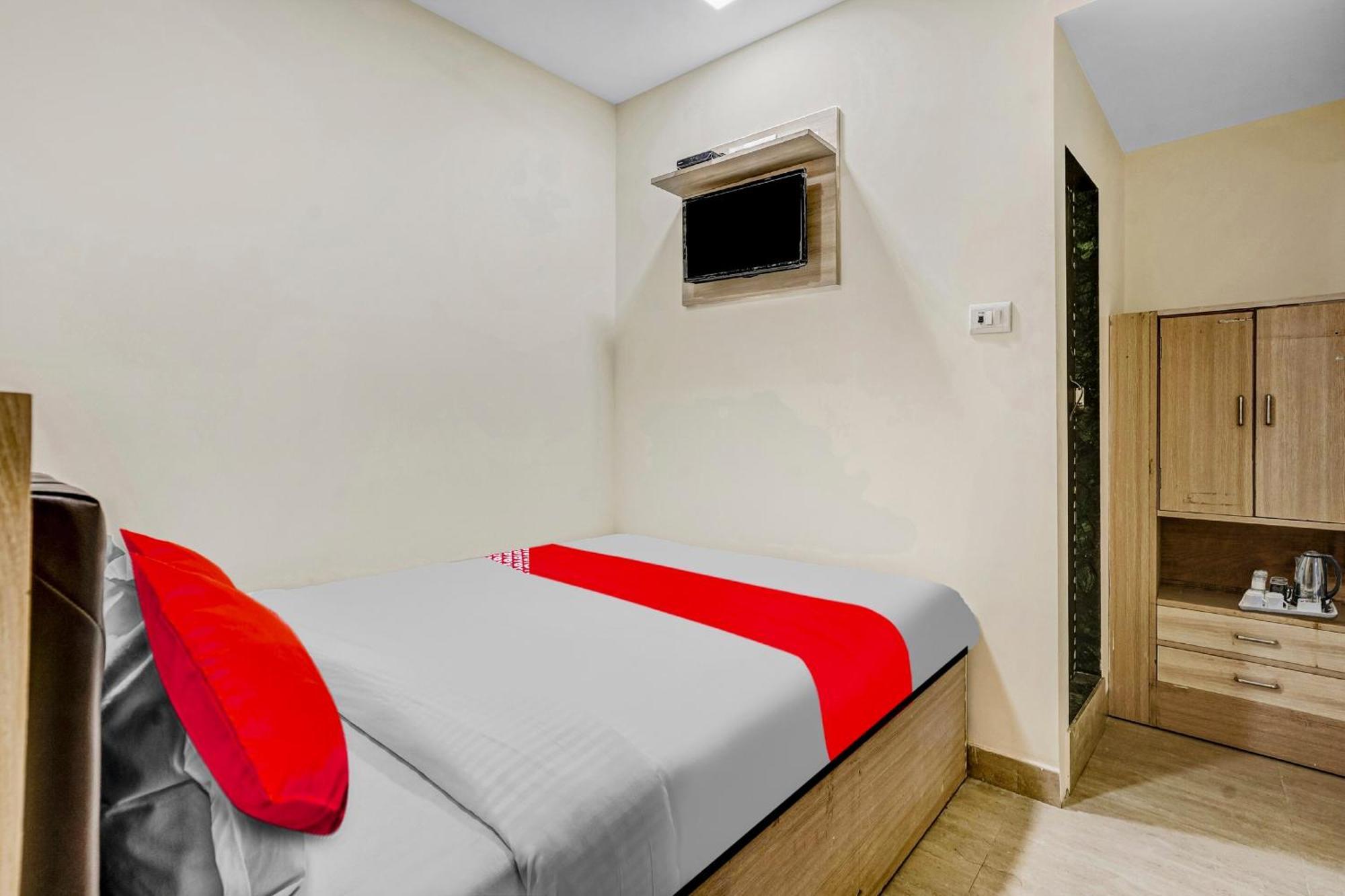 Hotel O Relax Palace Mumbai Exterior foto